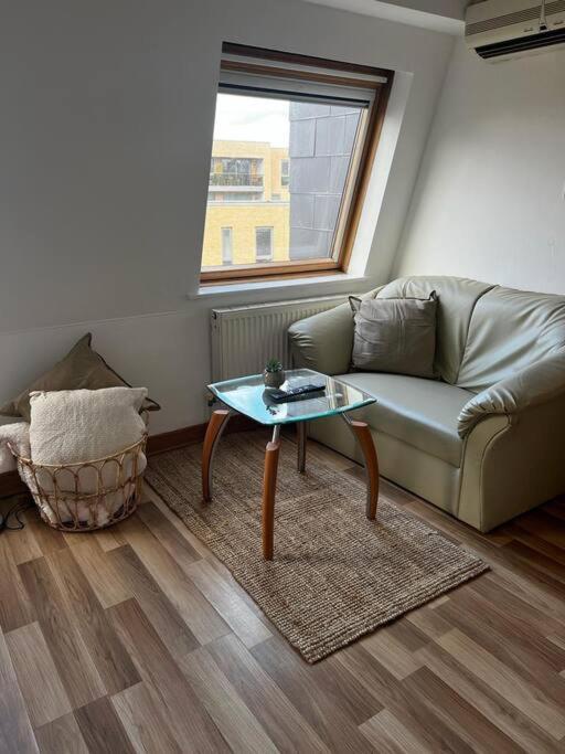 Quirky Studio Flat Selfcontained London Kültér fotó